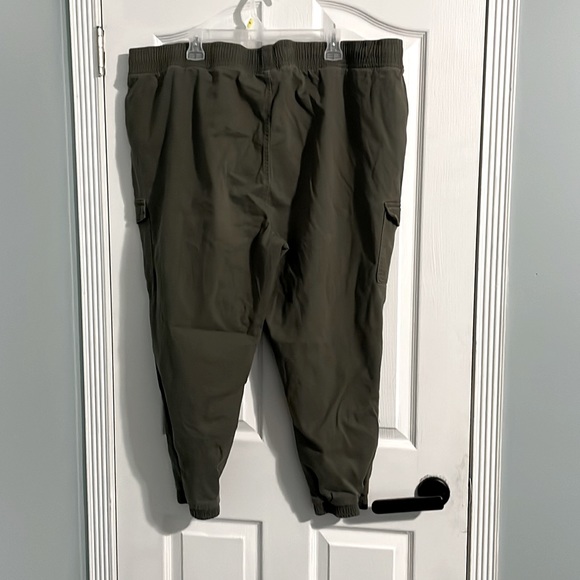 Cargo ankle pant - Picture 4 of 4